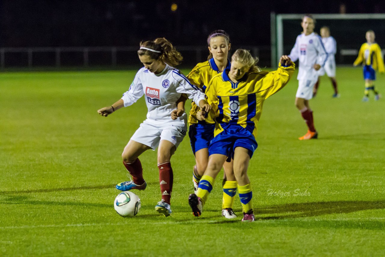 Bild 193 - B-Juniorinnen SV Henstedt-Ulzburg - Holstein Kiel : Ergebnis: 0:12